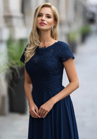 Darcy-Kleid